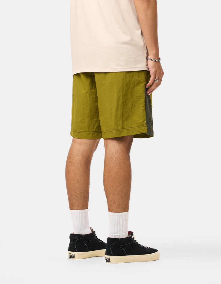 Columbia Sequoia Grove™ Woven Shorts - Mossy Green/Greenscape