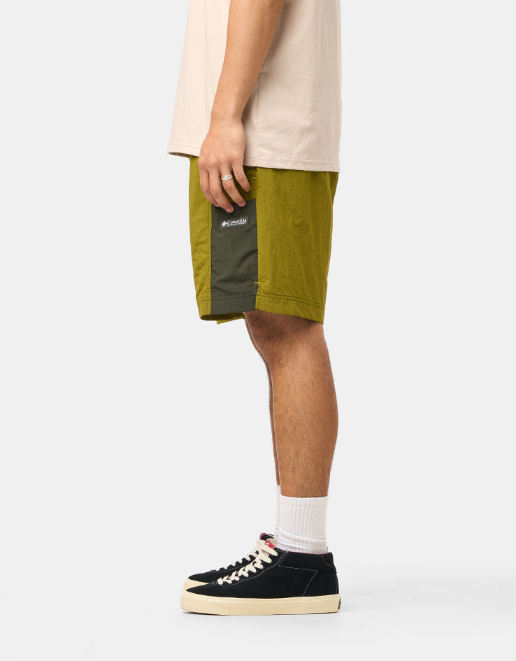 Columbia Sequoia Grove™ Woven Shorts - Mossy Green/Greenscape