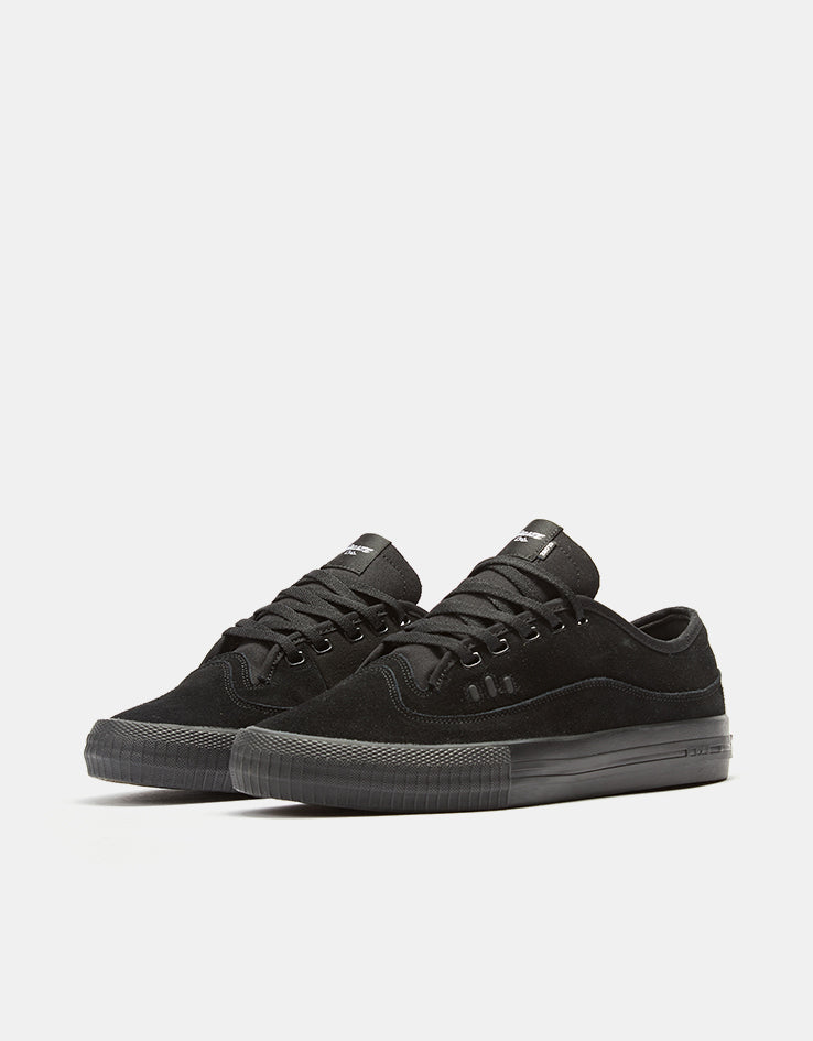 Globe Gillette Skate Shoes - Black/Suede/Black
