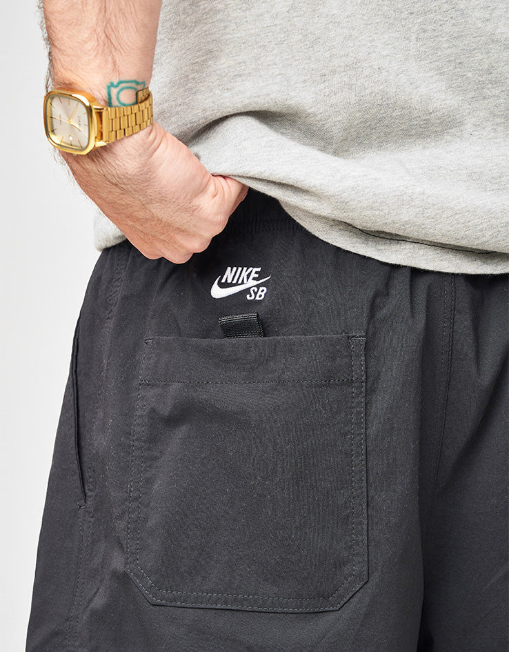 Nike SB 9er Shorts - Black/White
