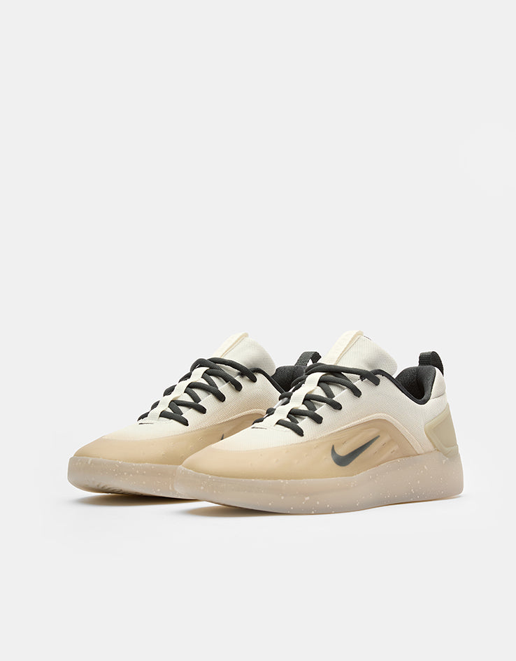 Nike SB Zoom Nyjah 4 Skate Shoes - Desert Khaki/Dk Smoke Grey