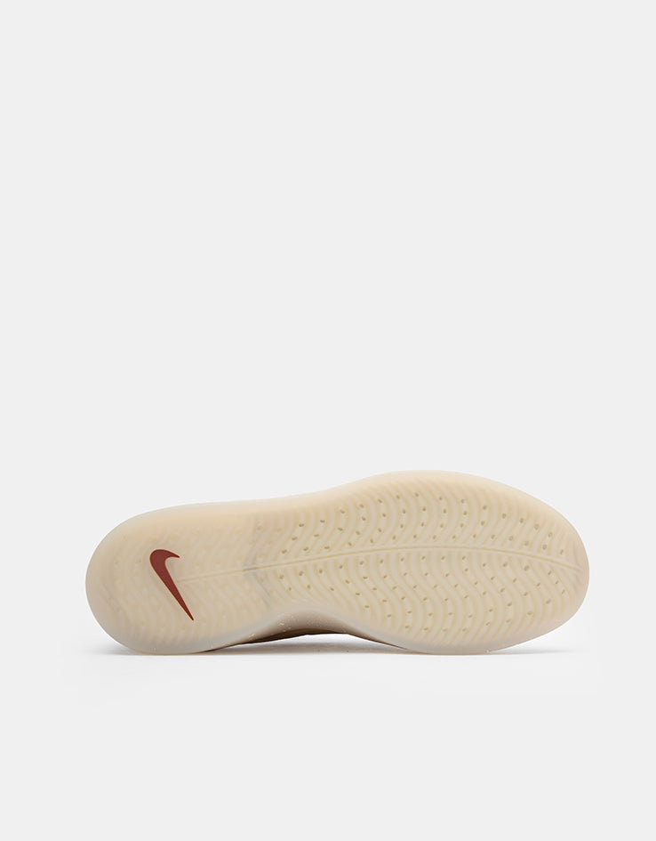 Nike SB Zoom Nyjah 4 Skate Shoes - Desert Khaki/Dk Smoke Grey