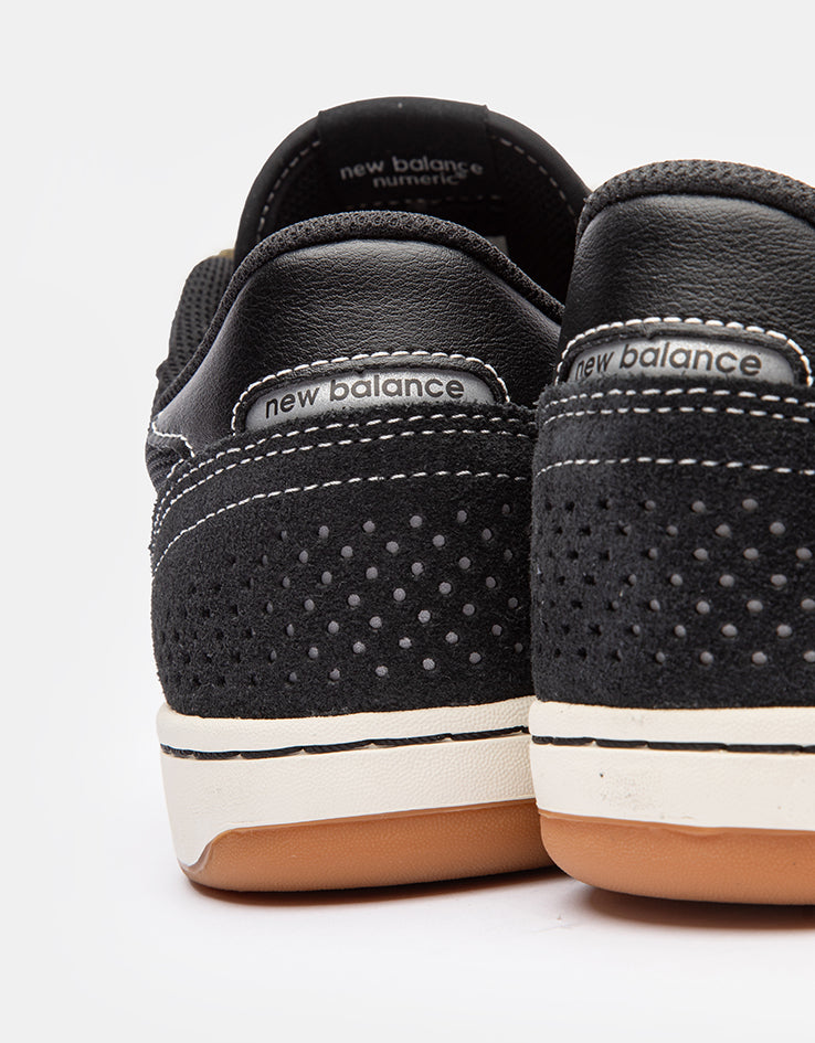 New Balance Numeric 440 Skate Shoes - Black/Sea Salt