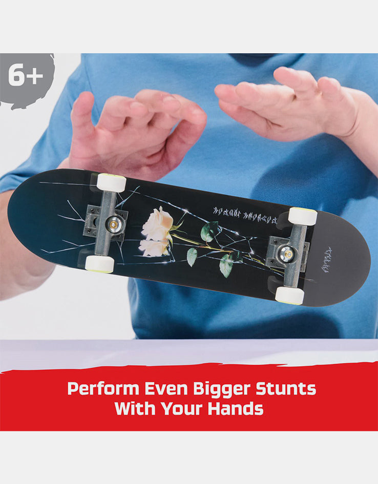 Tech Deck Handboard - April