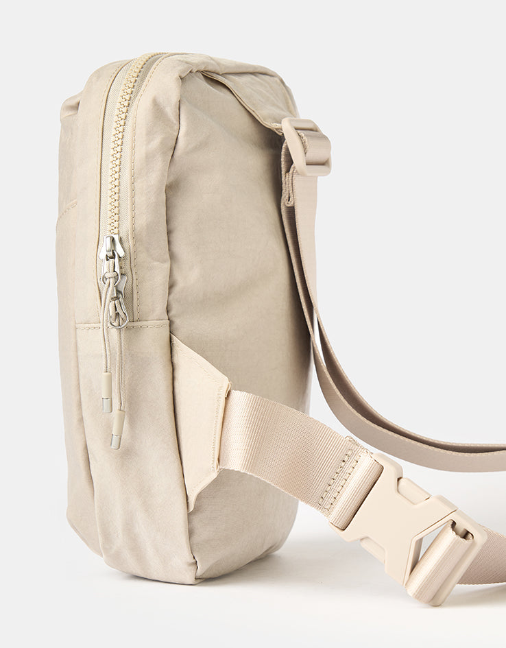 Nike Aura Cross Body Bag - Cream II/Cream II/Silver