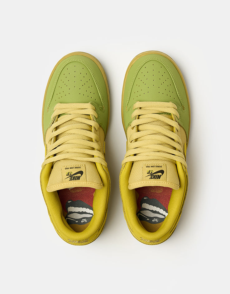 Nike SB Dunk Low Pro Skate Shoes - Saffron Quartz/Saffron Quartz-Pear