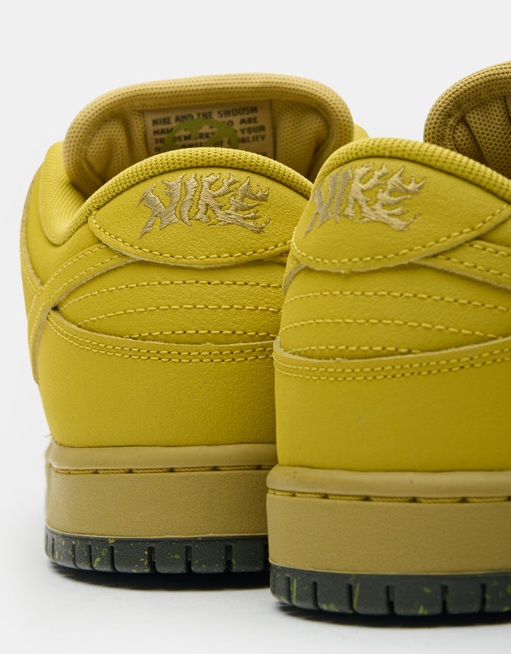 Nike SB Dunk Low Pro Skate Shoes - Saffron Quartz/Saffron Quartz-Pear