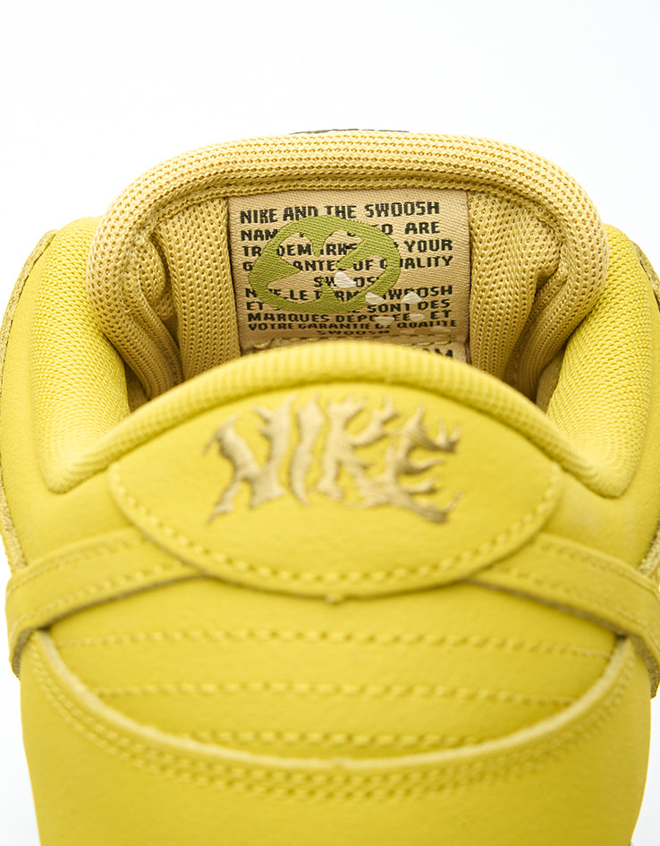 Nike SB Dunk Low Pro Skate Shoes - Saffron Quartz/Saffron Quartz-Pear