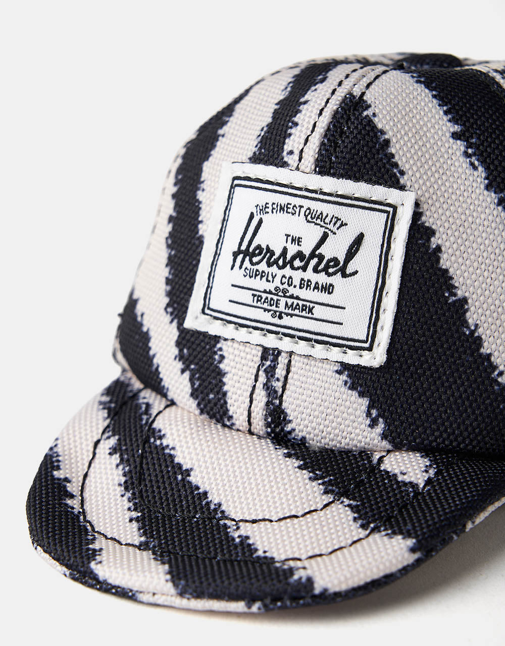 Herschel Sylas Classic Cap Bag Charm - Zebra