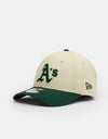 New Era Oakland A-s Colour Block 9FORTY® Strapback Cap - Light Cream/Dark Green