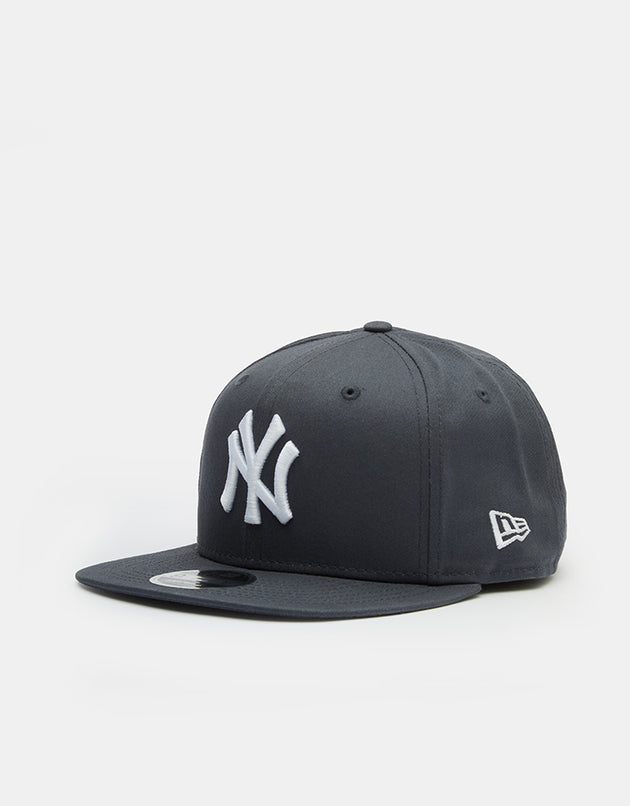 New Era New York Yankees League Essential 9FIFTY® Snapback Cap - Grey/White