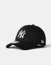 New Era New York Yankees League Essential 9TWENTY® Strapback Cap - Black/White