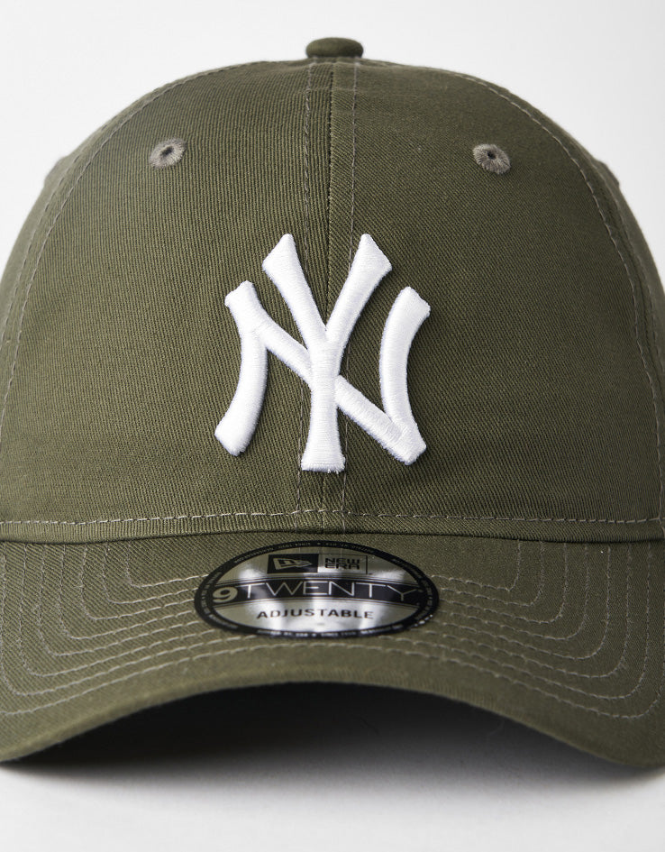 New Era New York Yankees League Essential 9TWENTY® Strapback Cap - Green