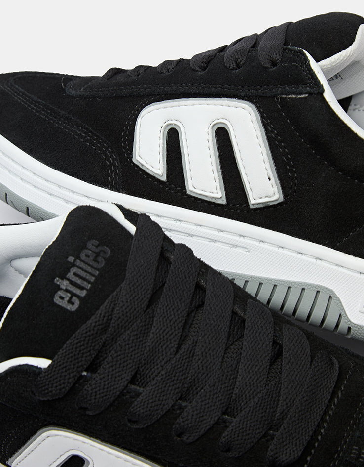 etnies Locut Skate Shoes - Black/White