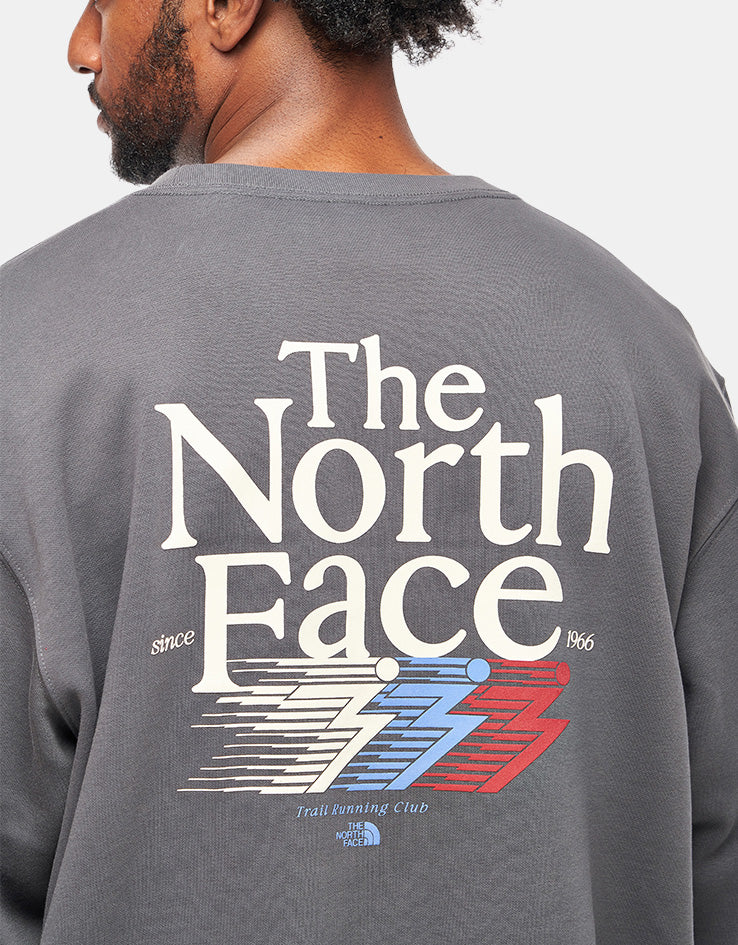 The North Face Retro Trail Relaxed Crew - Anthracite Grey