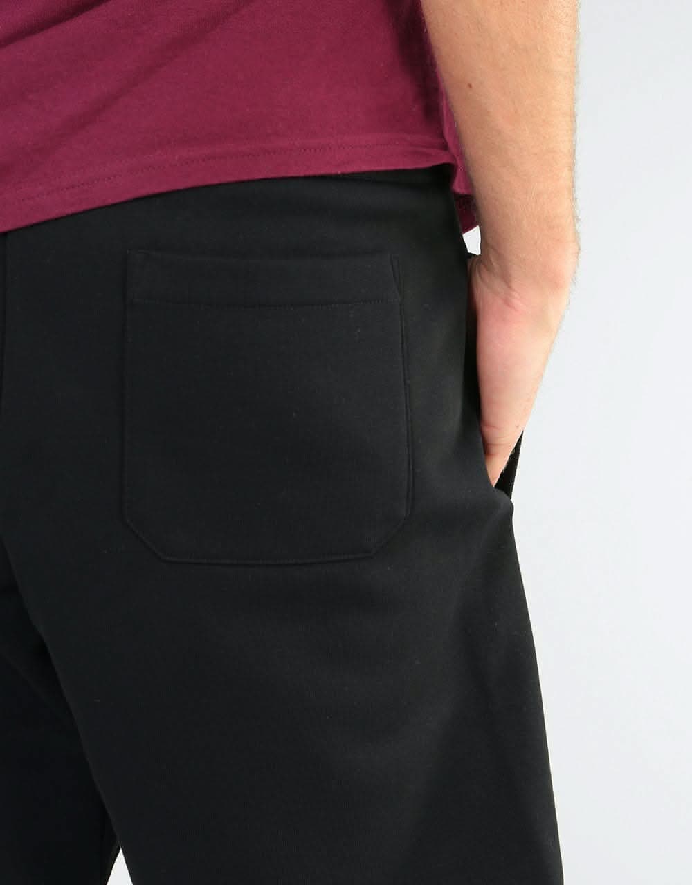 Carhartt WIP Chase Sweat Short - Black/Gold